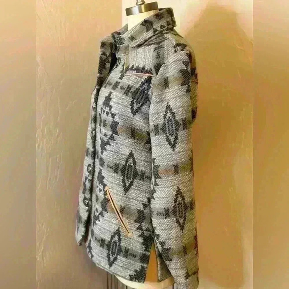 Cruel Denim Women’s Size Medium Gray Aztec Print Jacket Concho Buttons Western - Picture 7 of 12